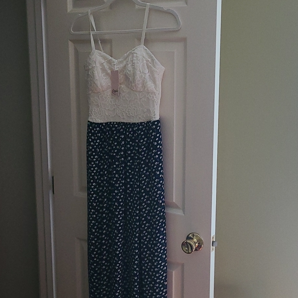 Candies full length, size small, white/blue dress